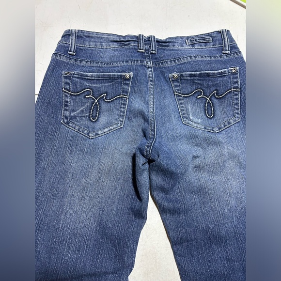 Womens Zoo Premium Bootcut Distressed Jeans lowrise Size 7 - Picture 7 of 7